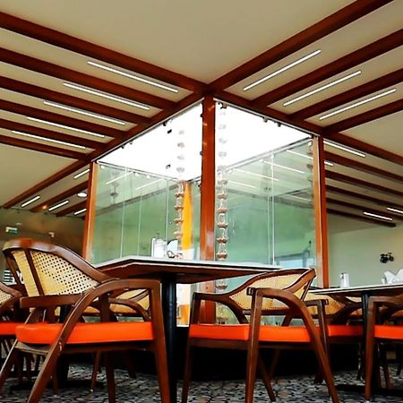 Hotel Sahasra Dla Warangal Esterno foto