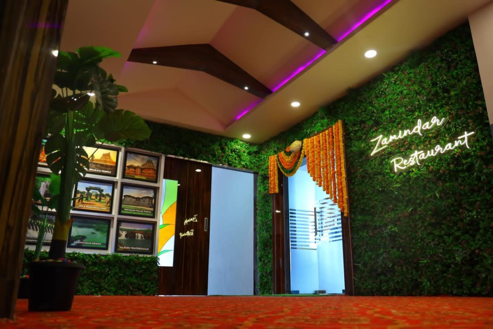 Hotel Sahasra Dla Warangal Esterno foto